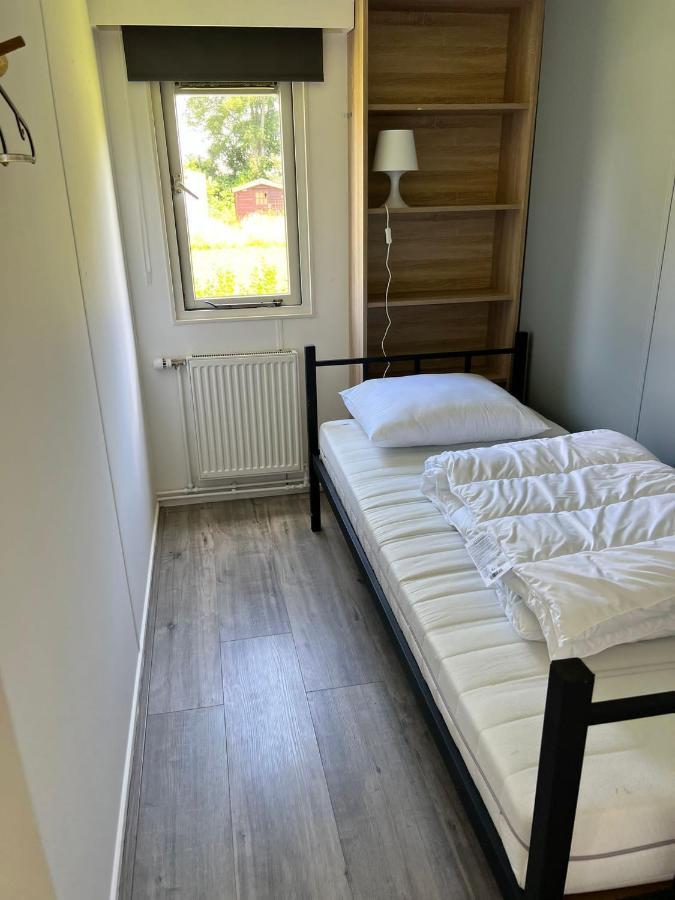 Holiday Chalet Basic Apartment Hensbroek Exterior photo